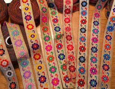 1m Multicoloured Thread Flower Embroidery glitter Ribbon Trim Craft 3cm — 第 1/2 张图片