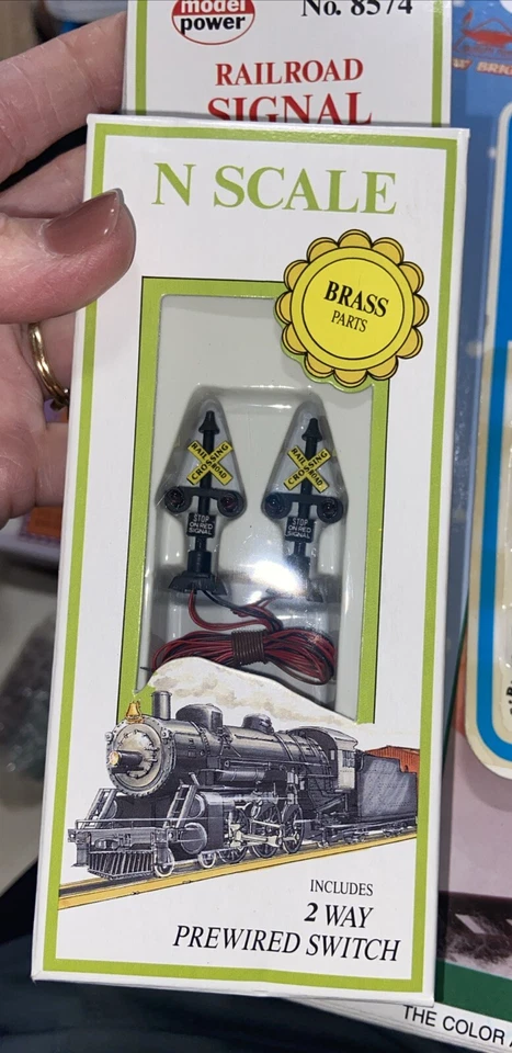 Model Power N Scale Railroad Signal No.8574 - Image 1 of 1