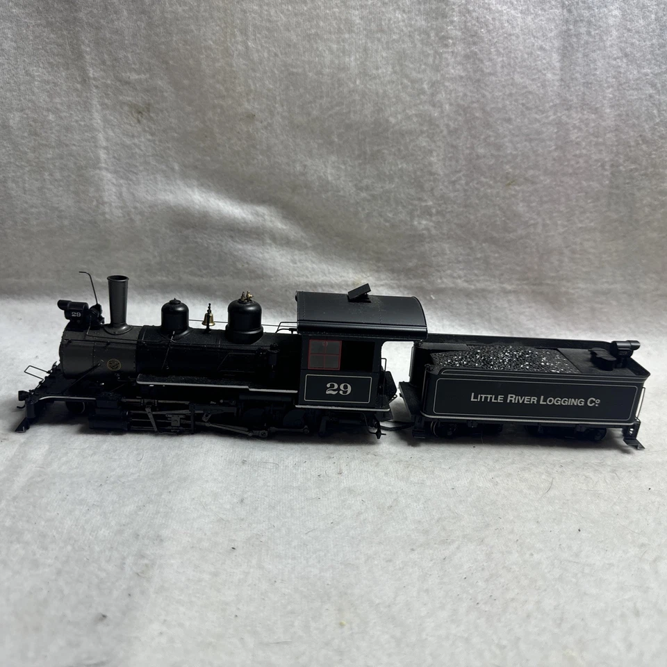 Bachmann On30 Scale Narrow Gauge 2-8-0 Steam Locomotive Little River Logging - Image 1 of 4