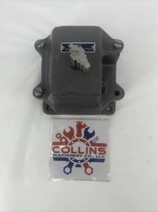 SQUARE D 9001 GW-123 234315 HOA Hand/Off/Auto Control Station Missing Screw - Picture 1 of 6