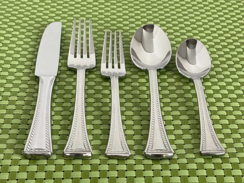 Cubiertos Hampton Silversmiths DAZZLE acero inoxidable 18/10 brillante Corea ELECCIÓN E1G Foto 1 de 1