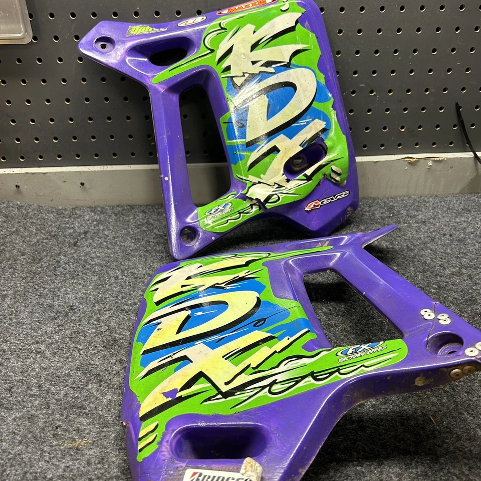 90 - 94 KAWASAKI KDX200 KDX 200 PURPLE GAS TANK FUEL TANK SHROUD PLASTICS - Image 1 of 4