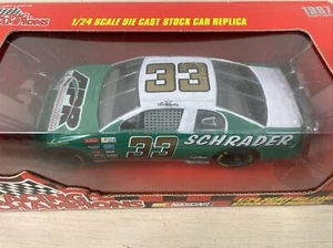 #33 Ken Schrader 1997 APR Chevy Monte Carlo 1/24 Racing Champions Nascar - Picture 1 of 3