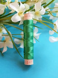 23B / Schön Spule Alt Reines Garn Seide Kordel Gutermann Grün Frühling N°402 - Picture 1 of 1