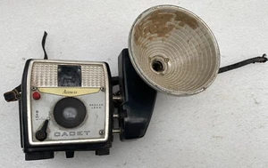 Vintage Ansco Cadet Camera UNTESTED - Picture 1 of 5