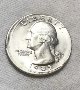 1985-P WASHINGTON QUARTER - UNC - OFF CENTER W/ INCOMPLETE PUNCH INV#6813 - Picture 1 of 1