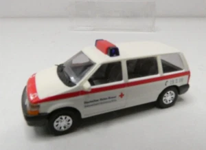 Chrysler Voyeger "RDK Kreisverband Hamburg Mitte" de Busch en H0 - Imagen 1 de 4