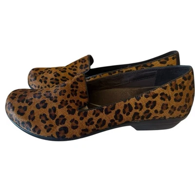 Mocasines Dansko Olivia para mujer planos pelo de becerro estampado de guepardo talla 41 10,5-11 Foto 1 de 4