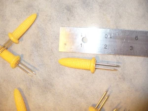 Soportes de mazorca de maíz amarillo vintage con forma de maíz de 2 puntas - Lote de 24 - Imagen 1 de 2