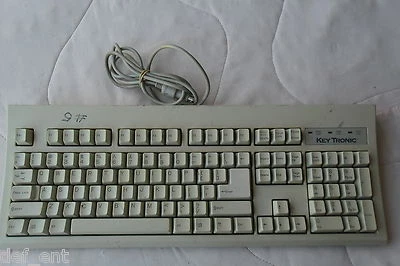 Vintage Keytronic Clicky Keyboard Model E06101DPS2-C - Image 1 of 4