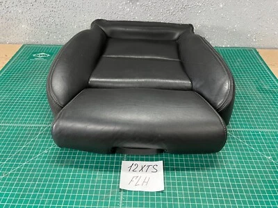 Cadillac XTS 13-14 - COJÍN ASIENTO INFERIOR DELANTERO IZQUIERDO PERFORADO OEM Foto 1 de 4