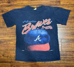 Vintage Atlanta Braves Nutmeg Mills T Shirt 1995 With Hat Cap Sz Medium - Picture 1 of 6