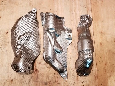 Dodge Ram 1500 Laramie 3.0 2014-2018 motor diésel tubo de escape cubierta protectora OEM Foto 1 de 2