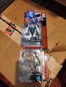 Lote de 2 figuras Transformers Power of the Primes Autobot TAILGATE y Outback - Imagen 1 de 1