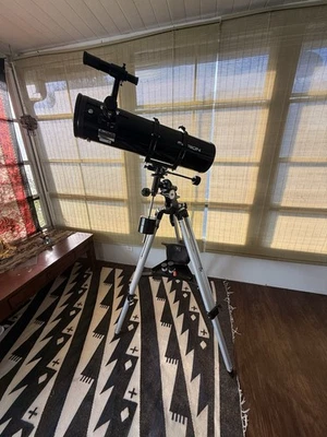 Telescopio reflector ecuatorial Orion Powerful SpaceProbe 130ST EQ Foto 1 de 4