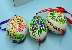 3 Vintage Bright Hand Painted EASTER EGGS lacquered  Ukrainian Style - Picture 1 of 2