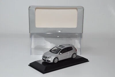 B25 1:43 MINICHAMPS VW VOLKSWAGEN GOLF V R32 METALLIZZATO RIVENDITORE NUOVO C... - Immagine 1 di 4