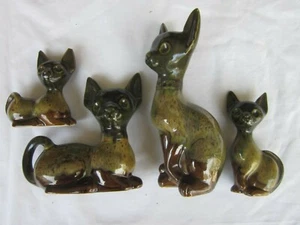 Elwill Canada Pottery lot of 2 Chihuahua Dogs & 2 Siamese Cats Vintage numbered - Picture 1 of 12
