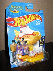 Hot Wheels 2018 #26 Screen Time #6 THE BEATLES YELLOW SUBMARINE 50th Anniversary - Picture 1 of 8
