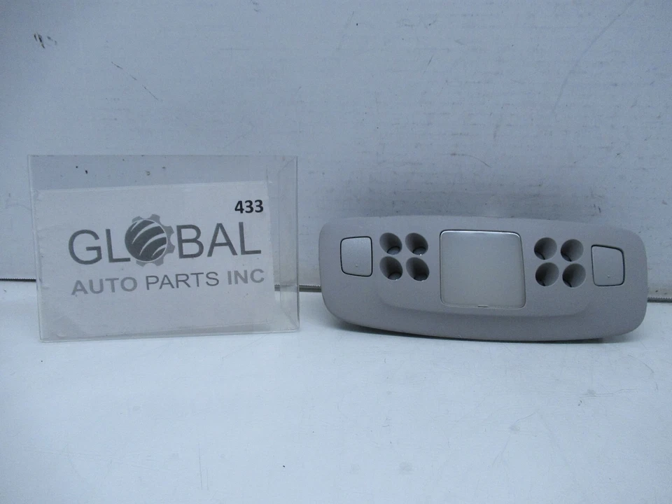 06-13 LEXUS IS250 IS350 REAR DOME READING LIGHT LAMP OEM - Image 1 of 4