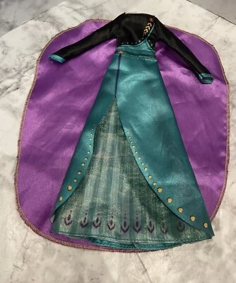 "DISNEY FROZEN 2 VESTIDO PRINCESA ANNA 11"" REINA VERDE PÚRPURA CAPA MUÑECA ROPA" Foto 1 de 4