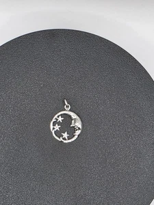 925 NEW Sterling Silver Pendant Moon & Star 19mm - Picture 1 of 5