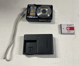 Sony Cyber shot DSC-W55 Camera 3x Zoom 7.2 MP- Blk w/Battery & Charger Mint - Picture 1 of 9