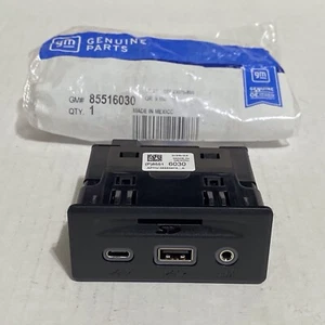 2019-2022 Equinox Malibu OEM USB-A/C Hub + Aux Receptacle w/ SD Card 85516030 - Picture 1 of 5