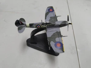 Oxford Aviation AC016 Supermarine Spitfire Mk IXe 127 mq 9N-T SM179 1/72. - Foto 1 di 3