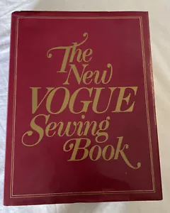 The New Vogue Sewing Book 1980 Butterick Home Sewers Stylish Clothing HC/DJ - Picture 1 of 4
