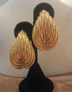 RIESIGE 80er Jahre Statement Ohrringe Gold Seil Tear Drop Clip auf hoher Qualität nicht signiert - Bild 1 von 3