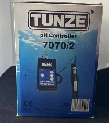 Tunze pH controller 7070/2 digital measuring instruments - Image 1 of 4