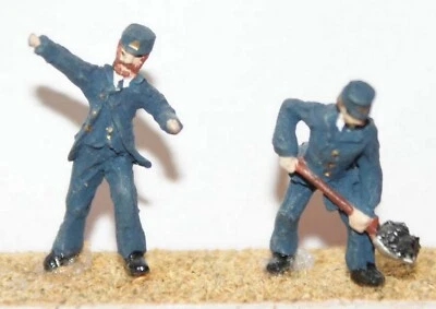 2 Loco Crew Victorian Edwardian F118 UNPAINTED OO Scale Model Kit Figures Metal - Image 1 of 3