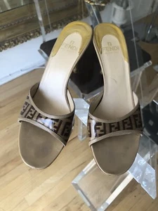 Fendi braune Monogram Pantoletten Gr. 36  - Bild 1 von 7