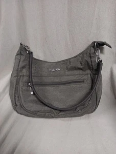 Baggallini Schultertasche Lederriemen grau silber - Bild 1 von 8