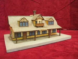 HO SCALE HOTEL, STORE ,OFFICE, HOUSE , ACCESSORYS EXTRAVAGANZA~LOT104 - Picture 1 of 13