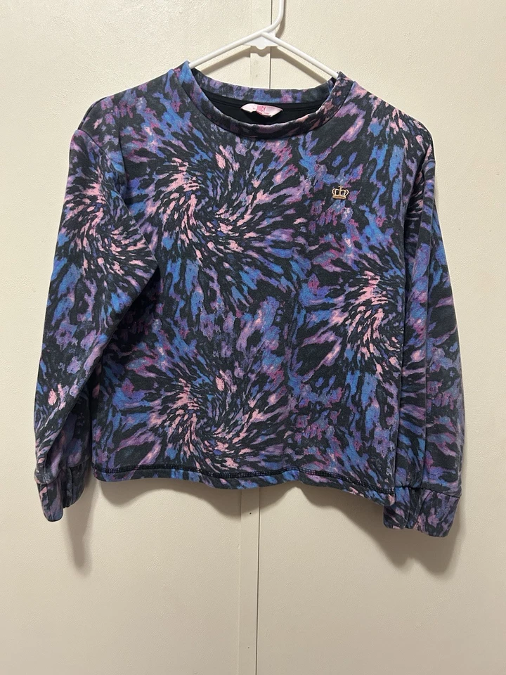 Moletom Juicy By Juicy Couture Tie Dye redemoinho preto gola redonda ~ Juventude tamanho M - Imagem 1 de 4