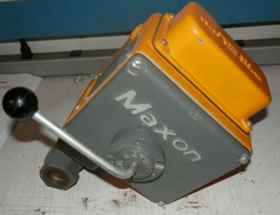 MAXON SHUT-OFF VALVE 125 PSIG 120/60 SOLENOID 24 VA 87M125185 1" 808 0 — 第 1/4 张图片