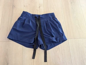 *Lululemon* Spring Break Away Shorts II - Hero Blue- Size 4 W7FFLS 2.5" - Picture 1 of 14
