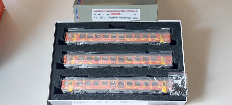SNCF LS MODELS SET 3 VOITURES TER LANQUEDOC ROUSSILLON HO*DC  40313 - Imagen 1 de 3