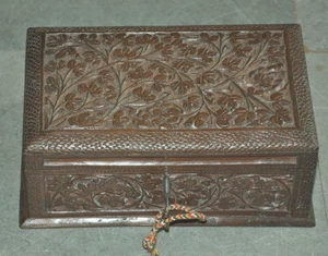 Vintage Schmuckkästchen Holz floral graviert Handarbeit - Bild 1 von 10