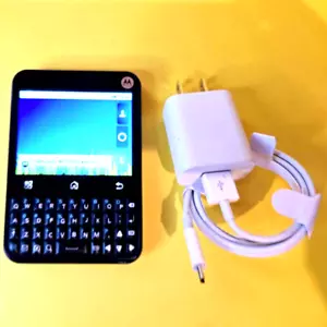 🔥 TELÉFONO CELULAR MÓVIL MOTOROLA MB502 🔥 3G QWERTY TEXTO DESBLOQUEADO ROGERS CHATR FIDO - Imagen 1 de 6