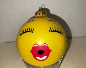 Abbracci e Baci Emoji Vetro Giallo Decorazione Natalizia 3" - Foto 1 di 5