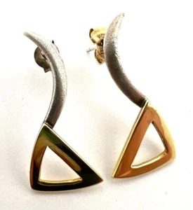 18CT TWO TONE TRIANGULAR SHAPED DROP EARRINGS - Picture 1 of 4