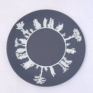 Plato de pastel Wedgwood England Jasperware crema sobre negro 9 1/4" 500 - Imagen 1 de 4