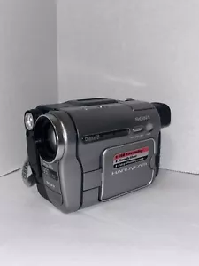 Sony Handycam DCR-TRV280 Digital-8 Camcorder PARTS ONLY - Picture 1 of 8