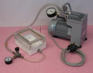 Vacuubrand Diaphram Vacuum Pump Type ME 2SI +Manifold for MultiscreenHTS Plates - Picture 1 of 13