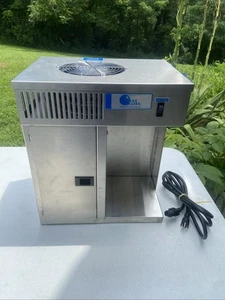 Pure Water Mini Classic CT Water Distiller Steam Purifier Hurricane Preparedness - Picture 1 of 9