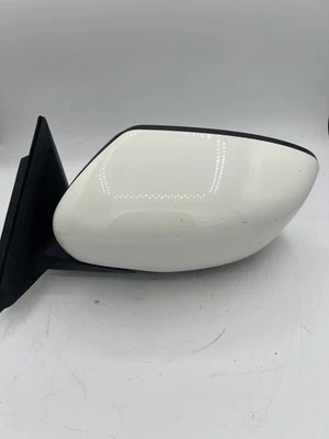 Espejo retrovisor lateral izquierdo Nissan Rogue 2016-2020 código de pintura QAK Foto 1 de 4