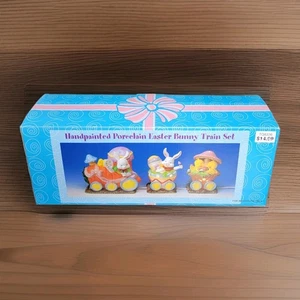 Handbemaltes Porzellan Osterhase Zug Set Pastell Wohndeko fehlende Lichter - Bild 1 von 18